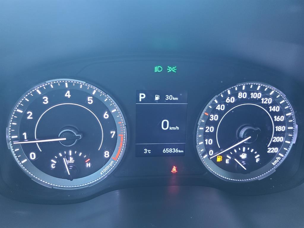 HYUNDAI Venue - Vista 8