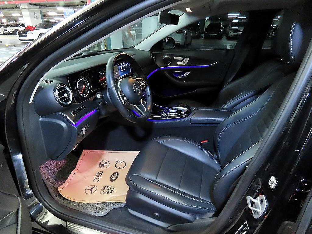 Mercedes Benz E class - Vista 6