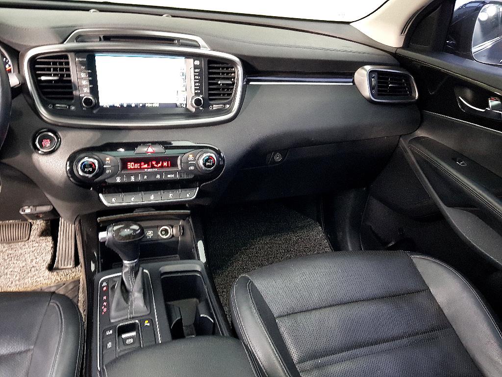 KIA Sorento - Vista 10
