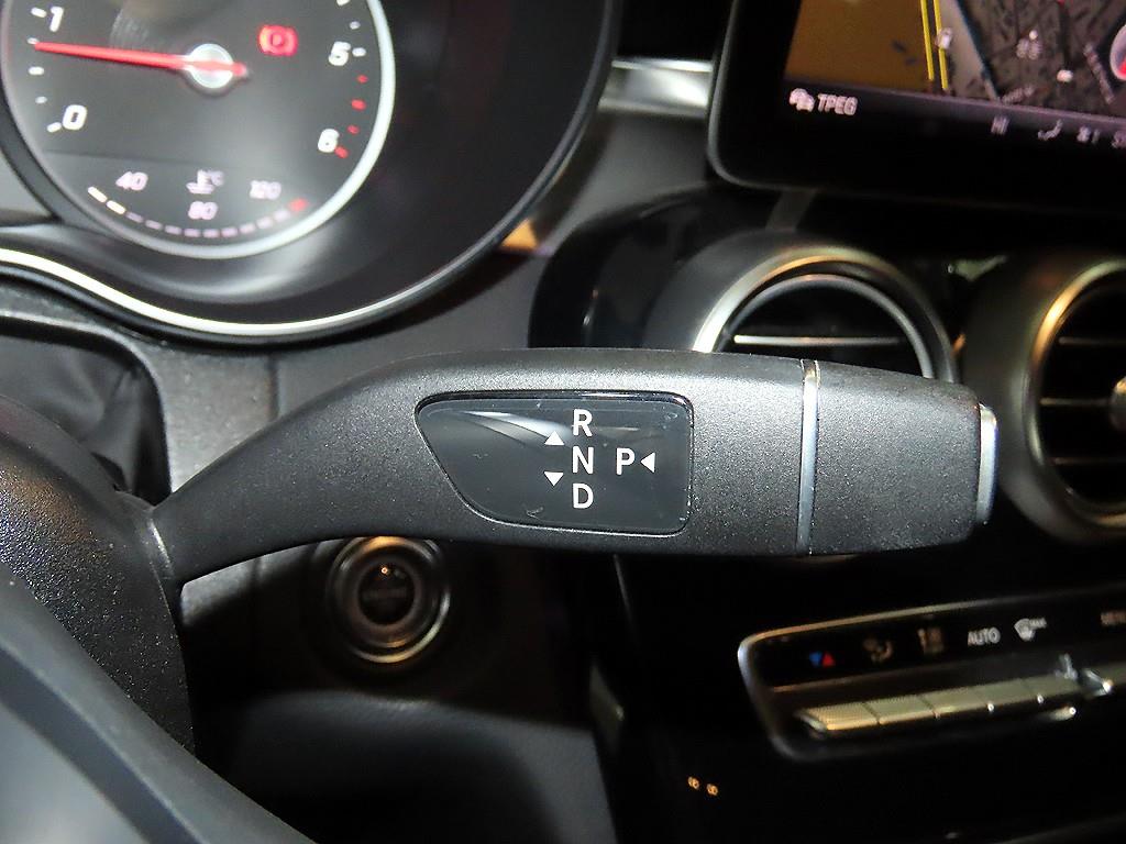 Mercedes Benz C Class - Vista 12