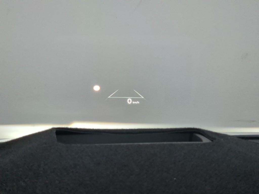 KIA Carnival - Vista 11