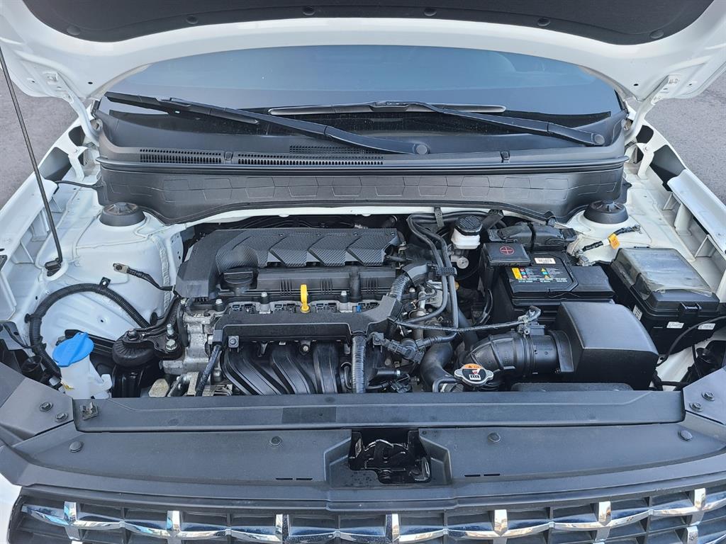 HYUNDAI Venue - Vista 6