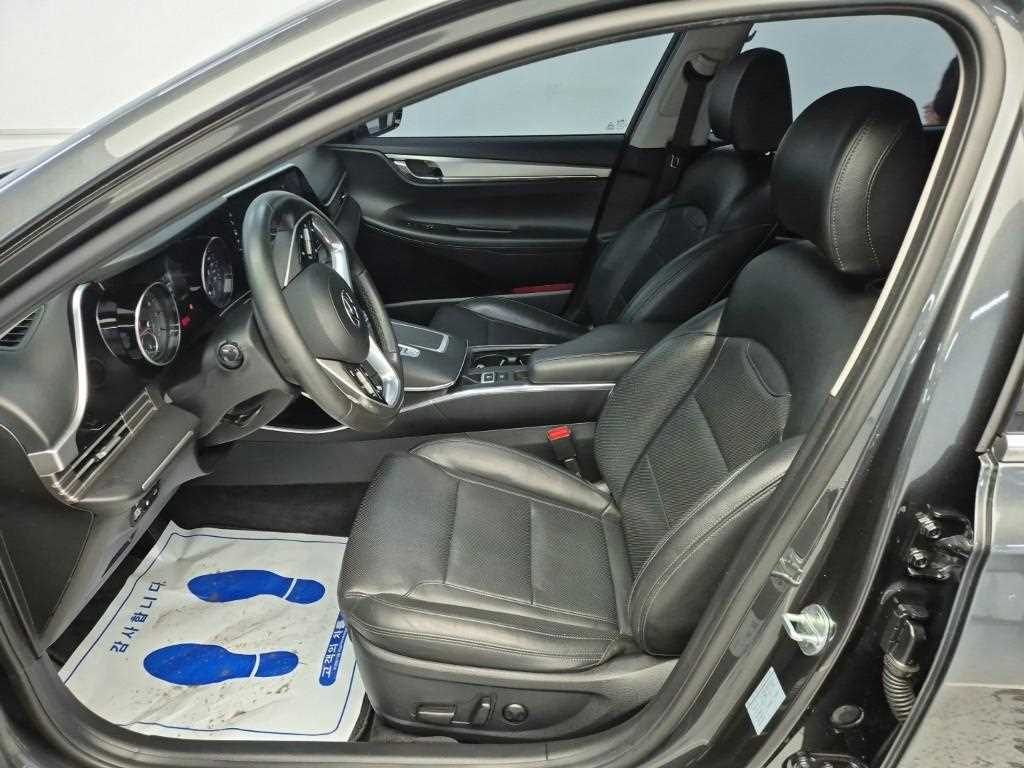 HYUNDAI Grandeur - Vista 11