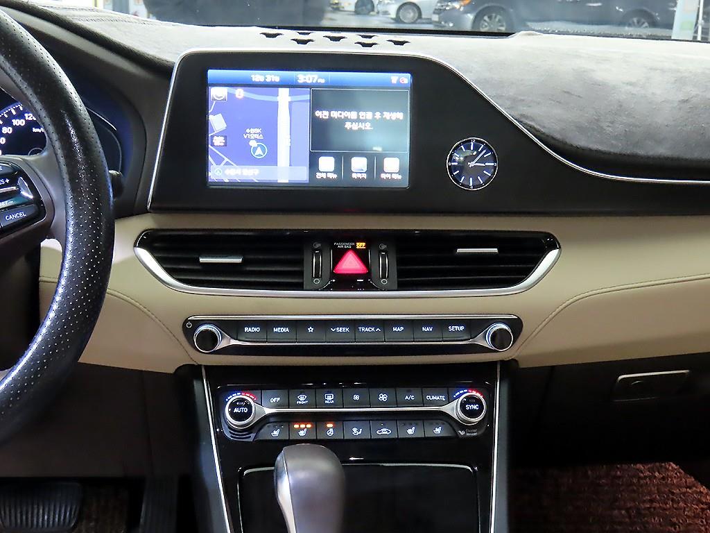 HYUNDAI Grandeur - Vista 11