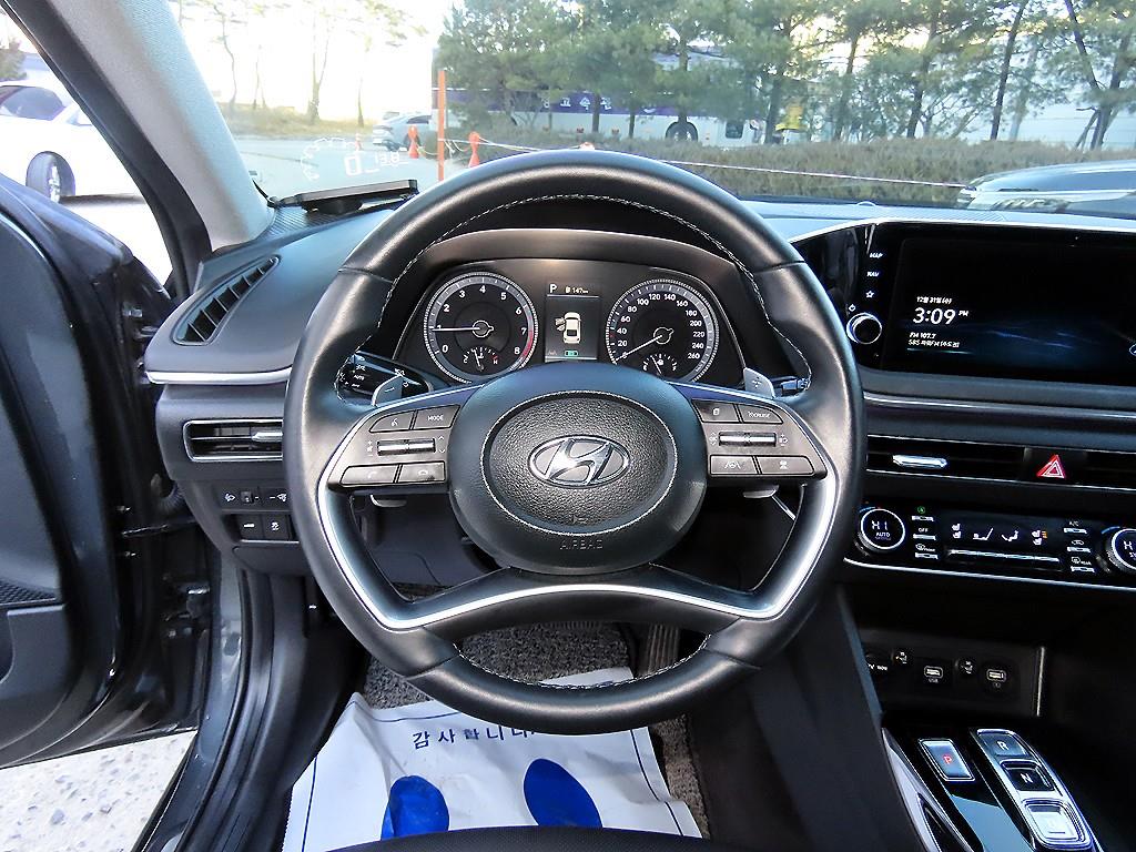 HYUNDAI Sonata - Vista 8