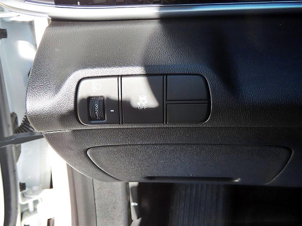 HYUNDAI Avante - Vista 12