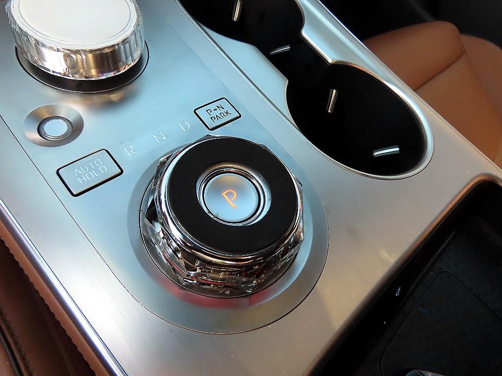 Genesis GV70 - Vista 11