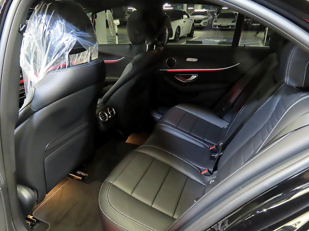 Mercedes Benz E class - Vista 7