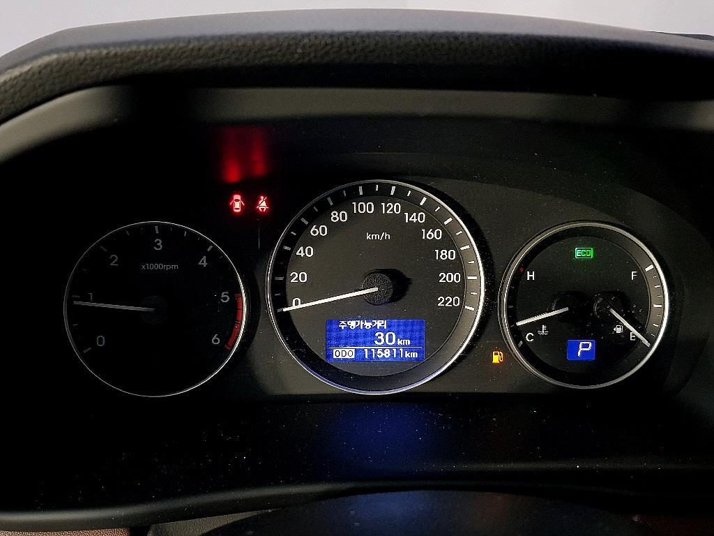 HYUNDAI Starex - Vista 6