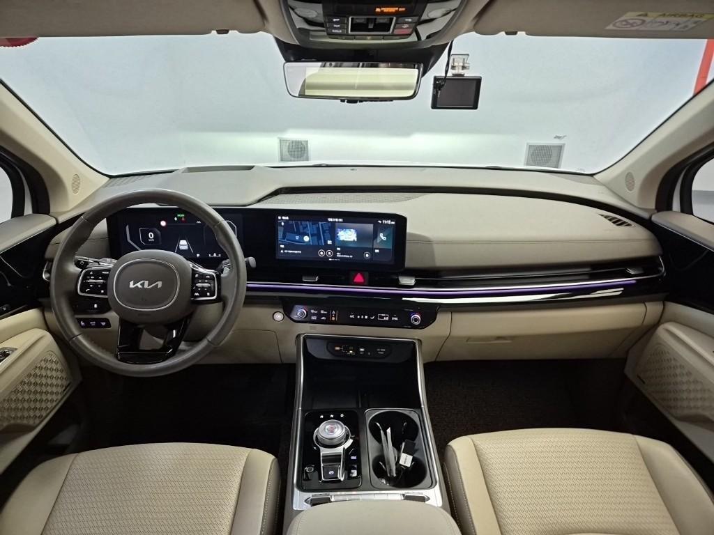 KIA Carnival - Vista 11