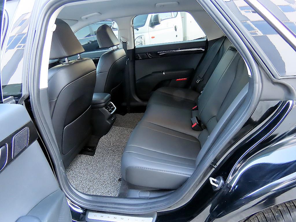 HYUNDAI Grandeur - Vista 6