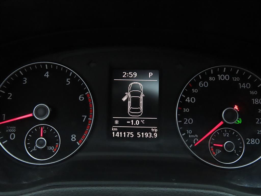 Volkswagen Passat - Vista 9