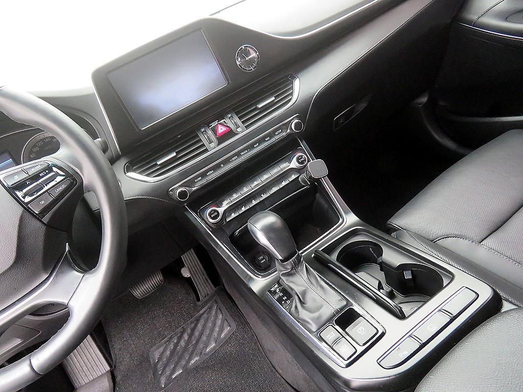 HYUNDAI Grandeur - Vista 10