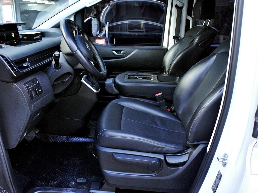 HYUNDAI Staria - Vista 9