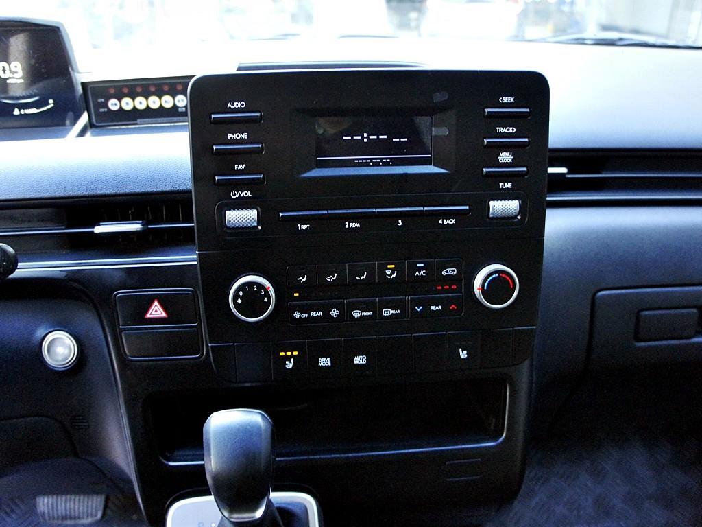 HYUNDAI Staria 2023 Blanco - Importación desde Corea - HF Imports Iquique - Foto 10