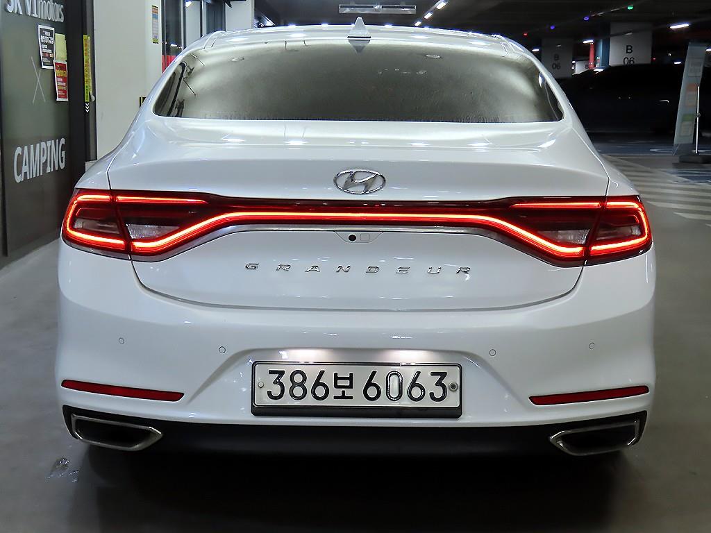 HYUNDAI Grandeur - Vista 5