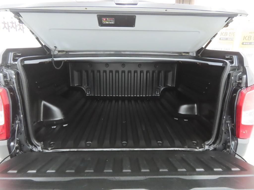 Ssangyong Rexton 2019 Gris - Importación desde Corea - HF Imports Iquique - Foto 20