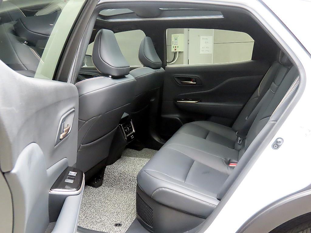 Toyota Crown - Vista 6