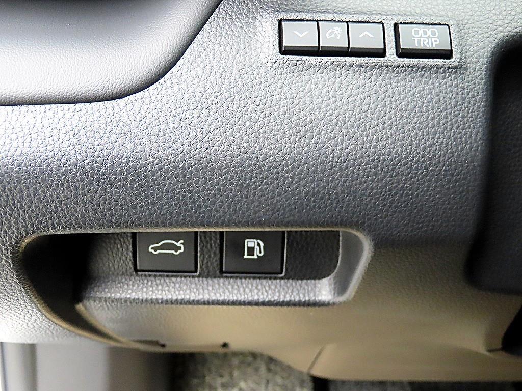 Toyota Crown 2025 the color of pearl - Importación desde Corea - HF Imports Iquique - Foto 13