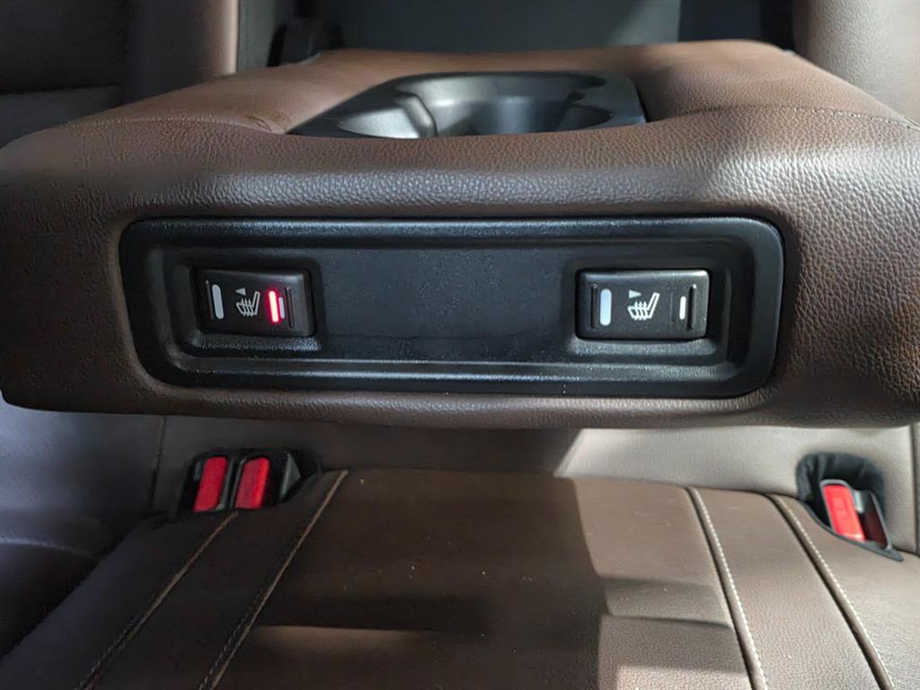 SAMSUNG QM6 - Vista 9