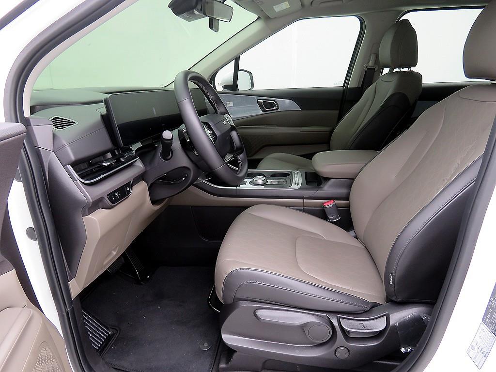 KIA Carnival - Vista 6