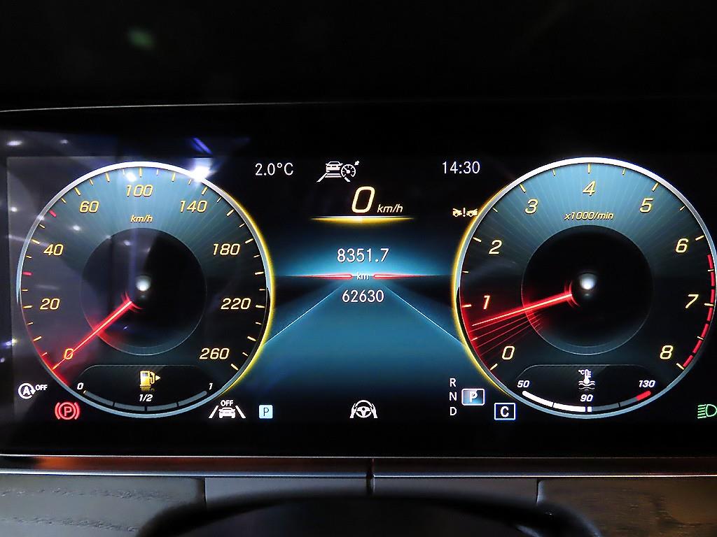 Mercedes Benz E class - Vista 9