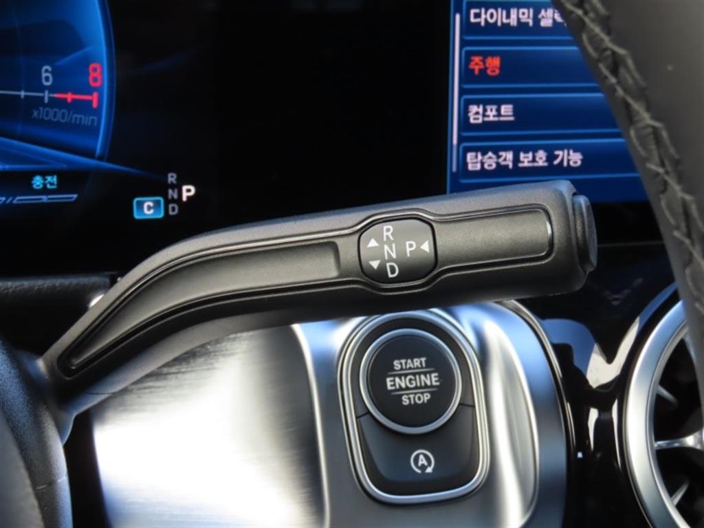 Mercedes Benz GLB Class - Vista 11