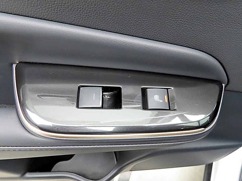 Toyota Crown - Vista 12