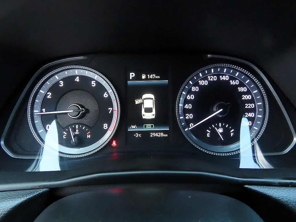 HYUNDAI Sonata - Vista 9