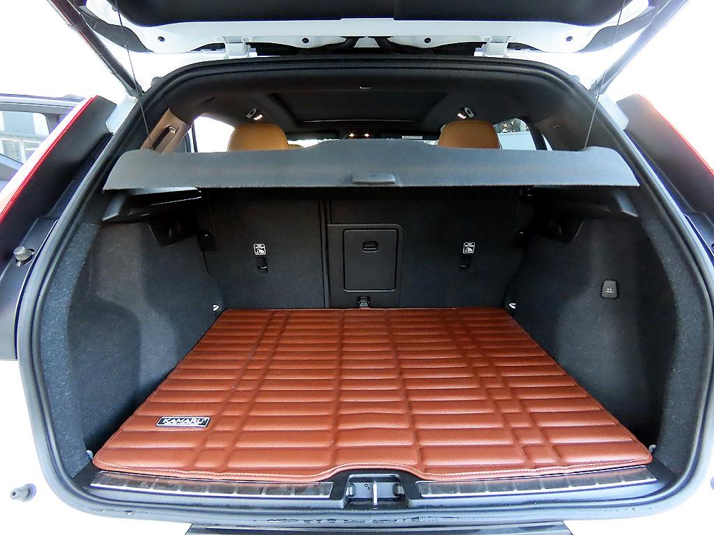 Volvo XC40 2022 Blanco - Importación desde Corea - HF Imports Iquique - Foto 17