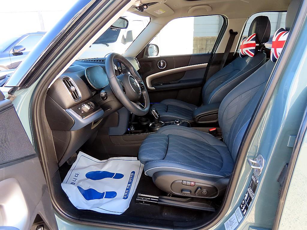 Mini Countryman - Vista 5