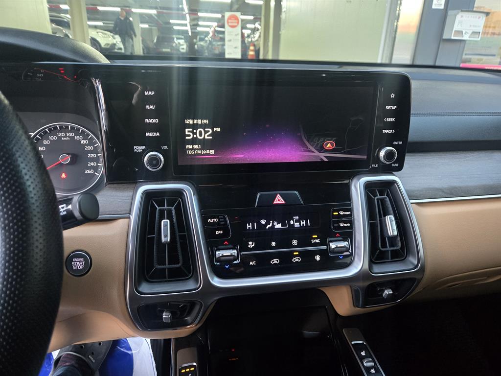 KIA Sorento - Vista 8