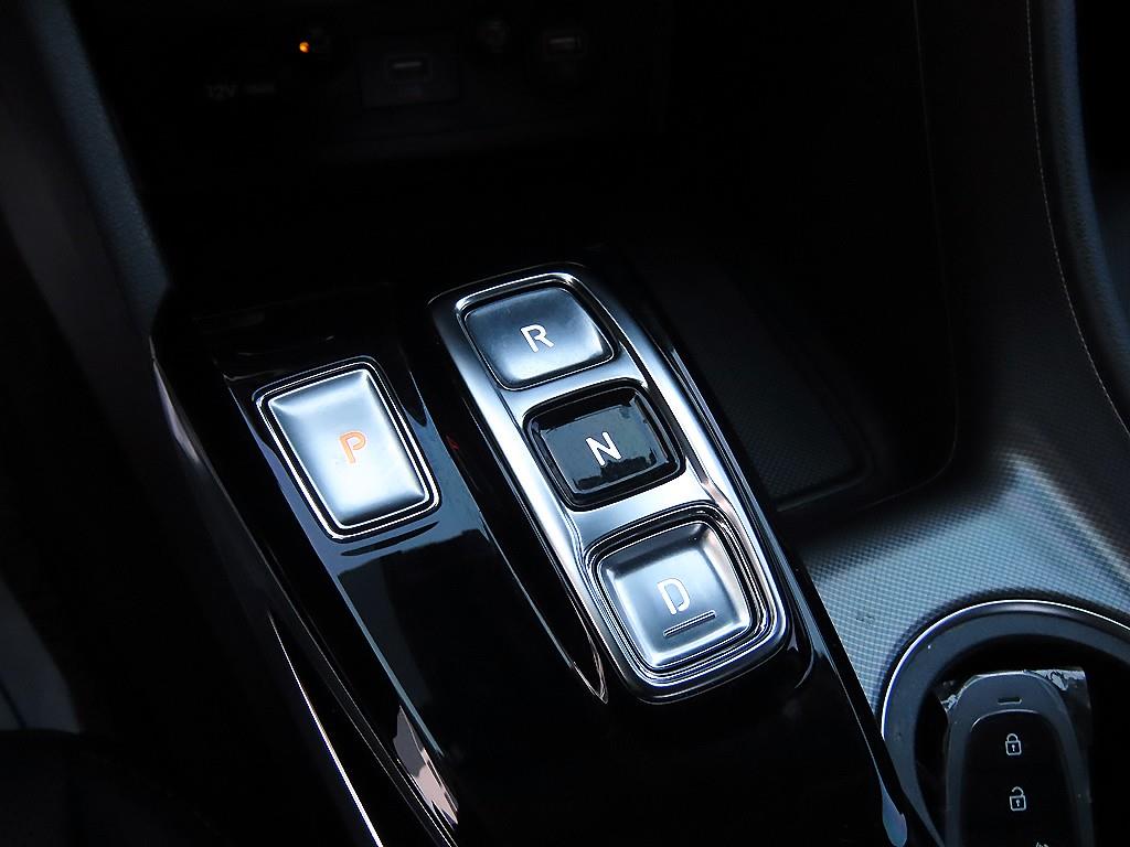 HYUNDAI Sonata - Vista 11