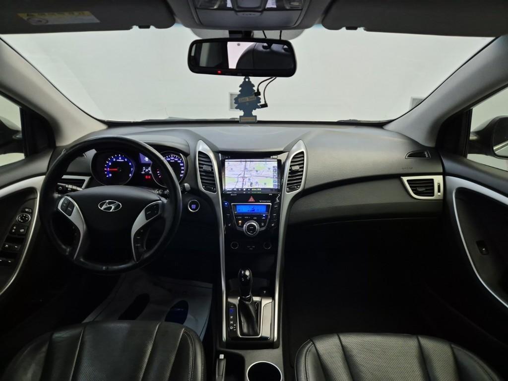 HYUNDAI i30 - Vista 7