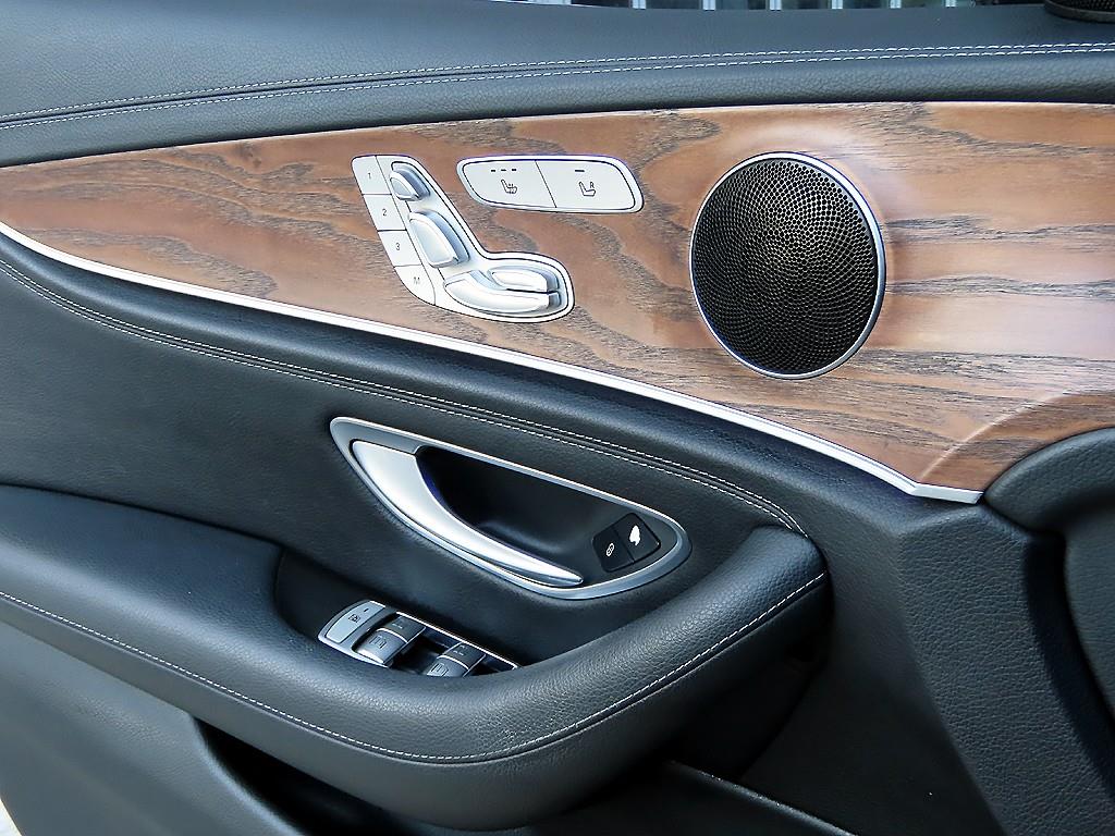 Mercedes Benz E class - Vista 11