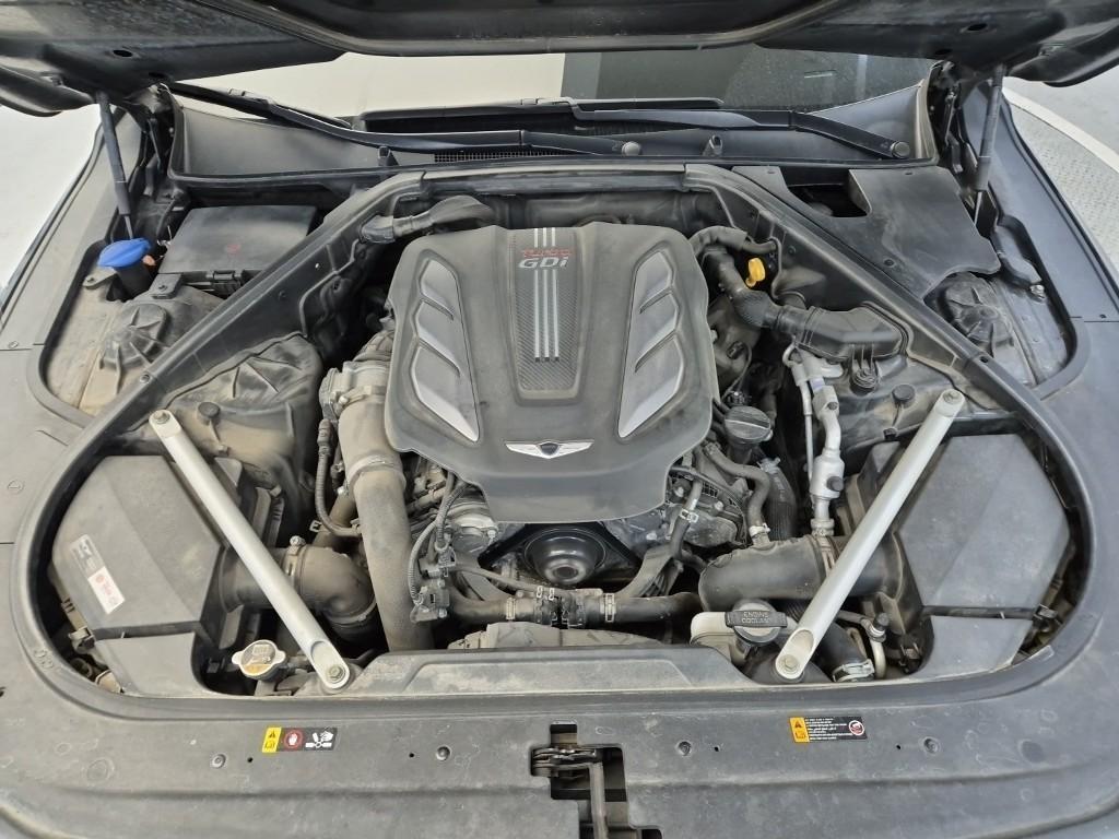 Genesis G90 - Vista 5