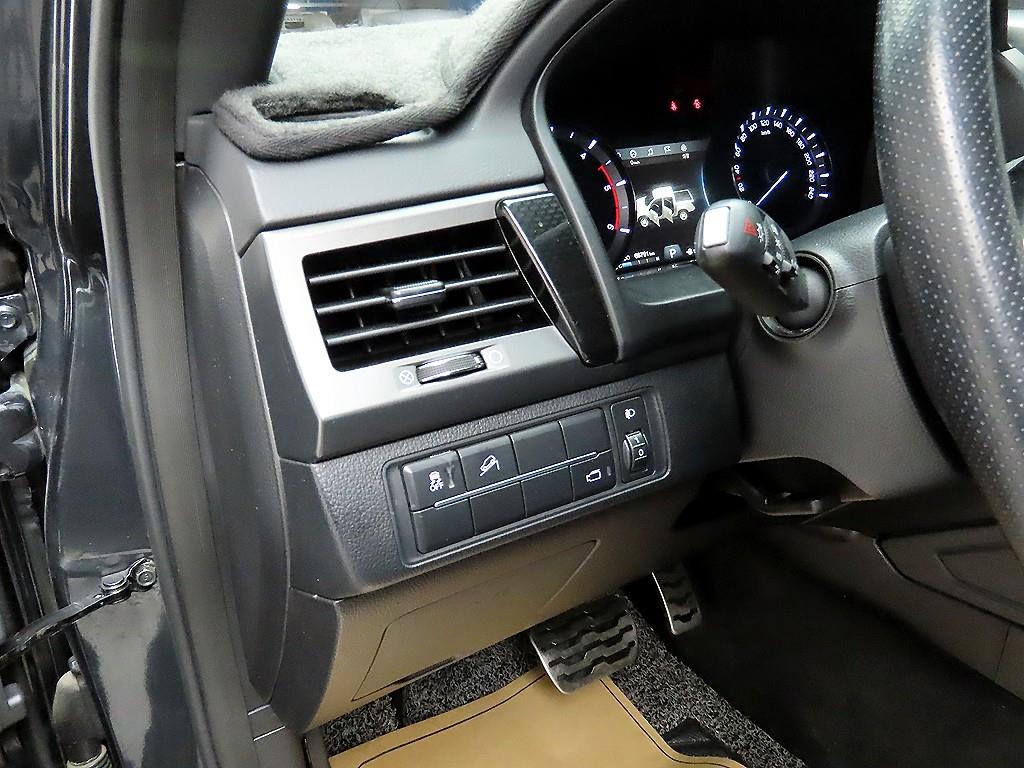 Ssangyong Rexton 2021 - Importación desde Corea - HF Imports Iquique - Foto 13