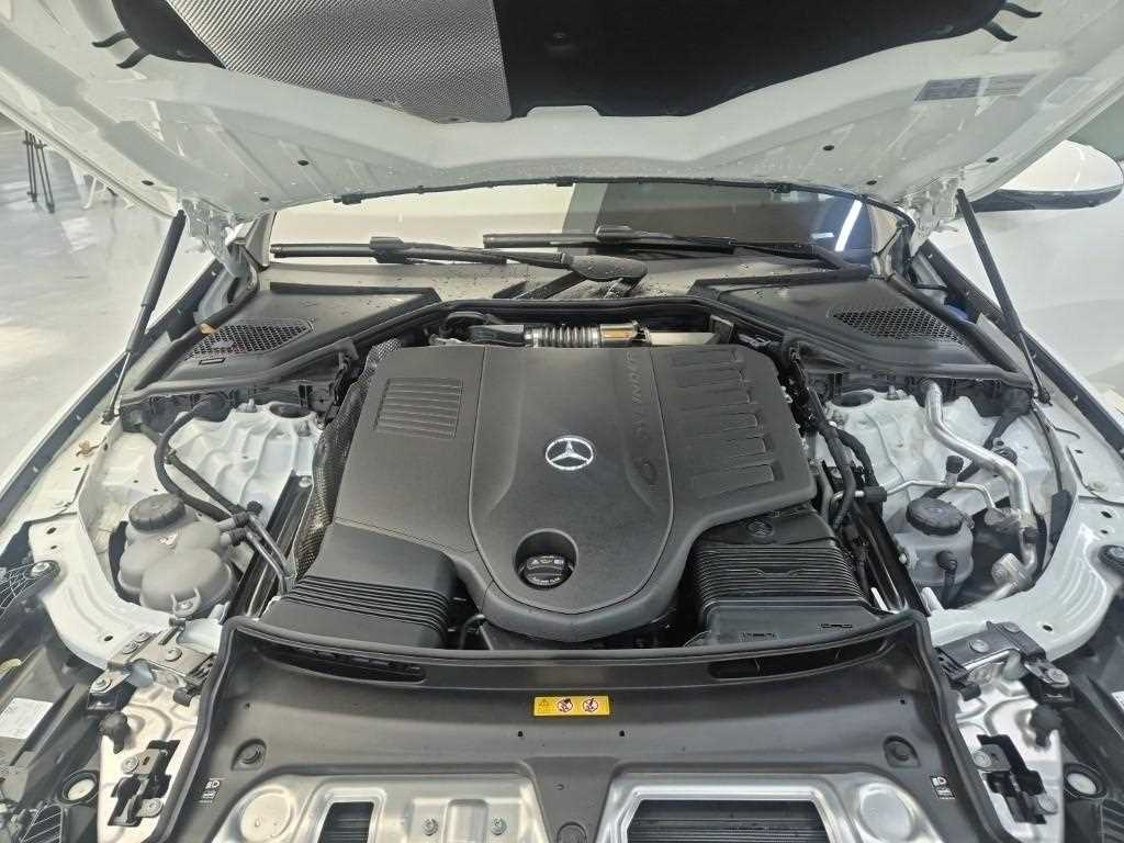 Mercedes Benz E class - Vista 5