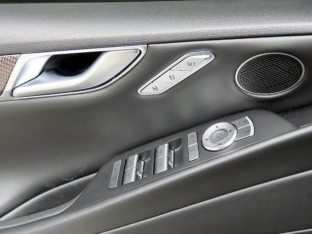 Genesis G80 - Vista 11