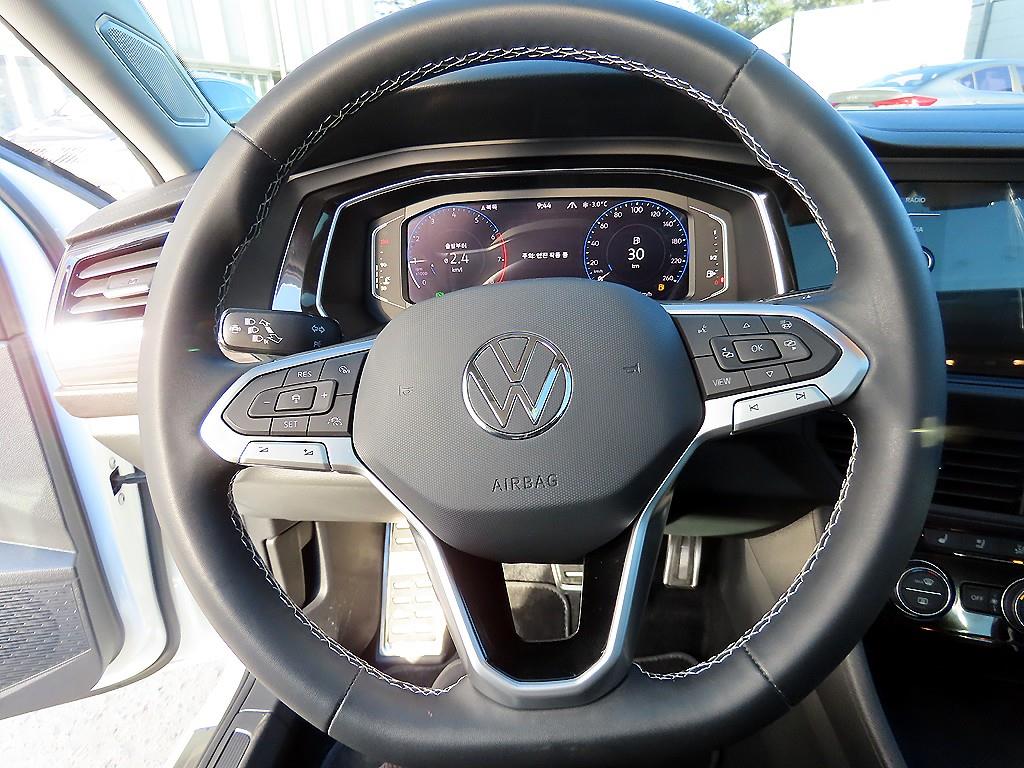 Volkswagen Jetta - Vista 8