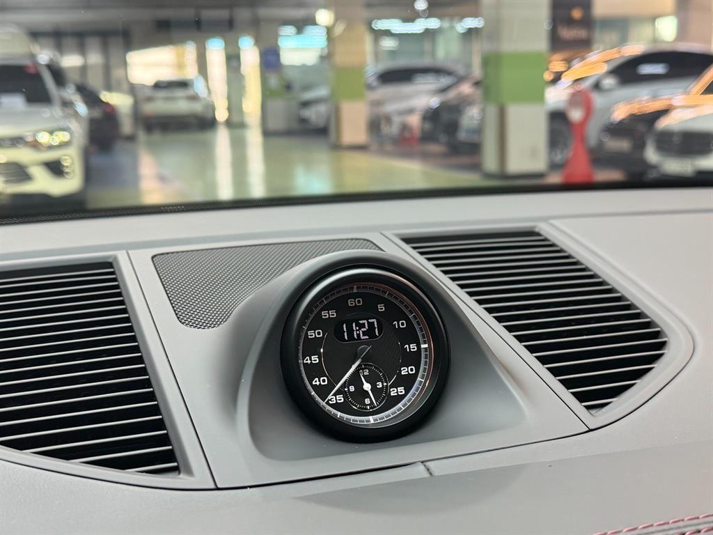 Porsche Macan - Vista 11