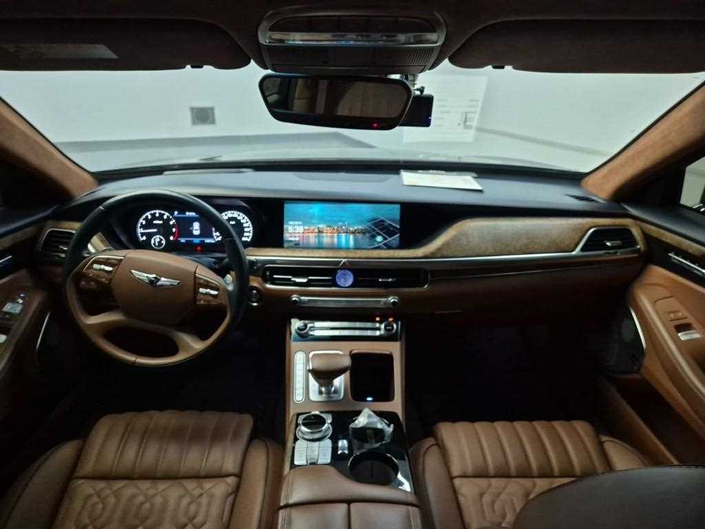 Genesis G90 - Vista 7