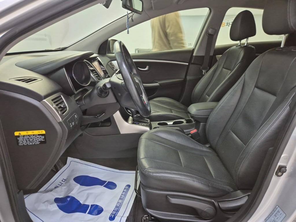 HYUNDAI i30 - Vista 11