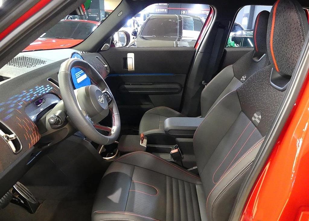 Mini Countryman - Vista 8