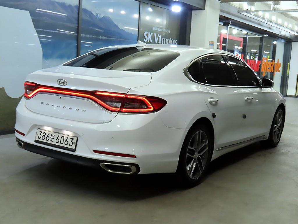 HYUNDAI Grandeur - Vista 4