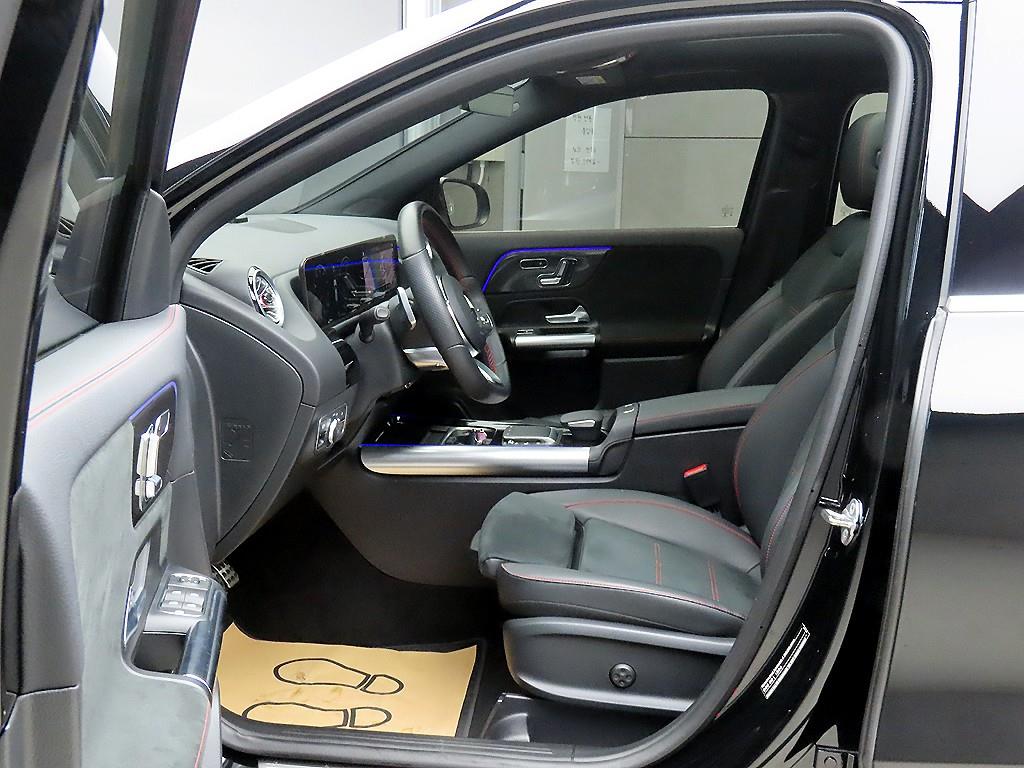 Mercedes Benz GLA Class - Vista 5