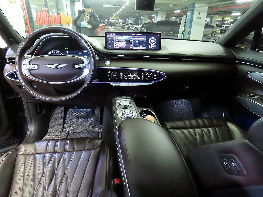 Genesis GV70 - Vista 10