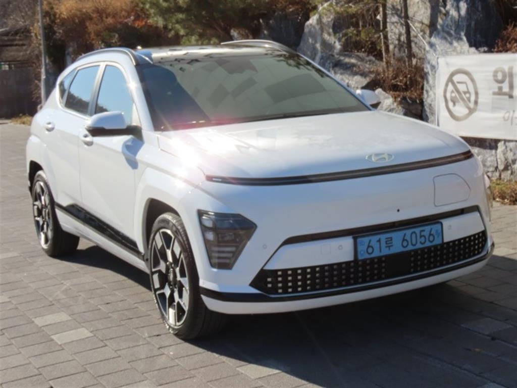 HYUNDAI Kona - Vista 3