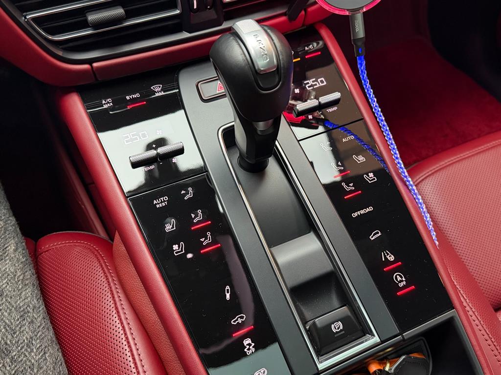 Porsche Macan - Vista 10