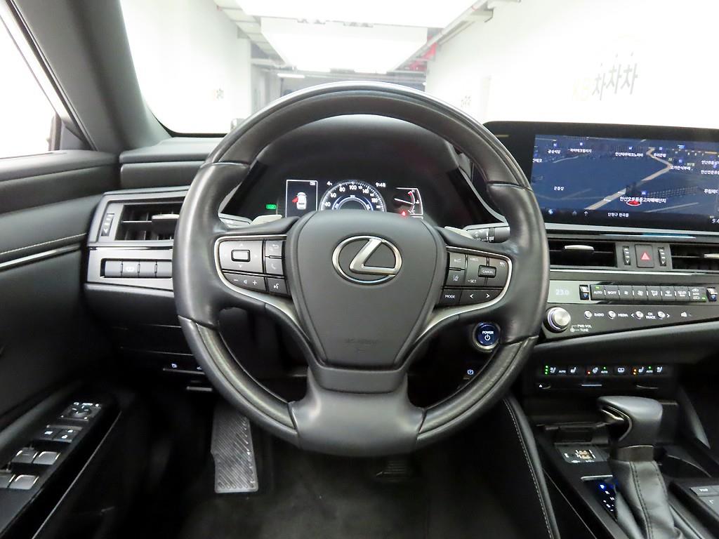 Lexus ES - Vista 6